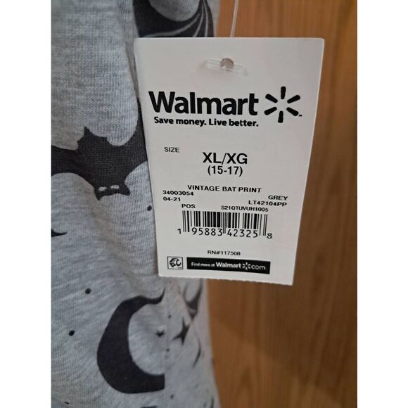 Wound Up Bat Moon all over Print Ladies Cap Sleeve Top XL(15-17) w/ Tag - Picture 5 of 5